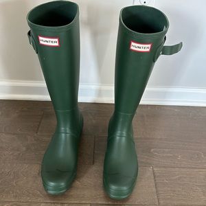 Male Hunter Books - Basically New